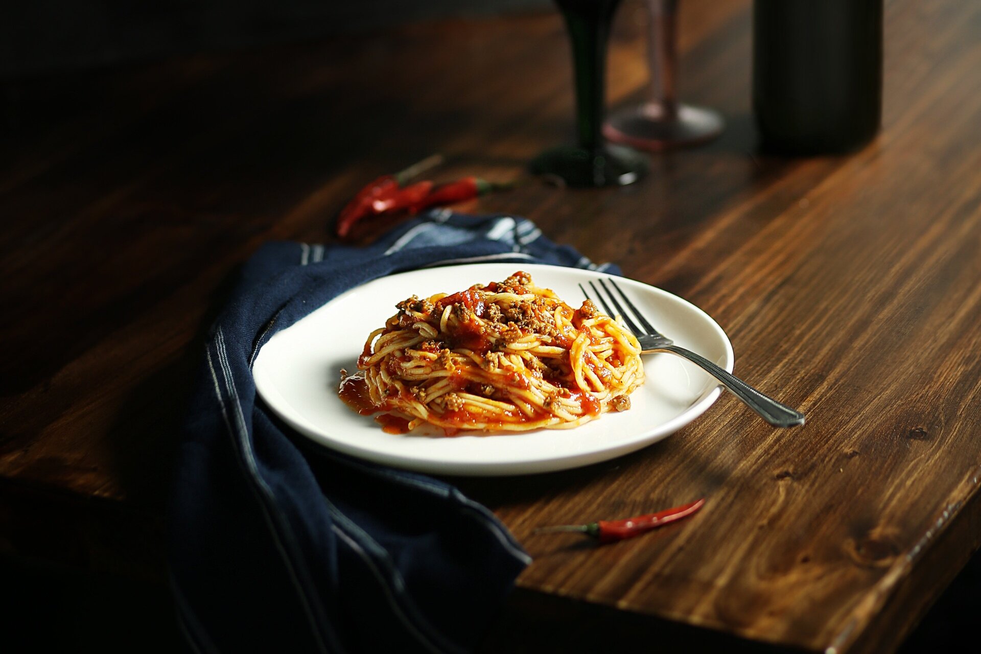 Piatto di pasta alla chitarra, uno dei più tipici d'Abruzzo | © Generato da IA